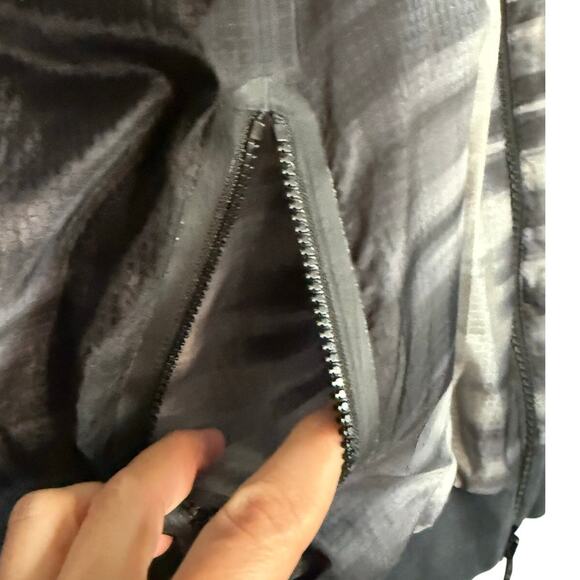 Nike International Bomber Jacket Women’s Small Black Gray Windbreaker - Picture 6 of 10